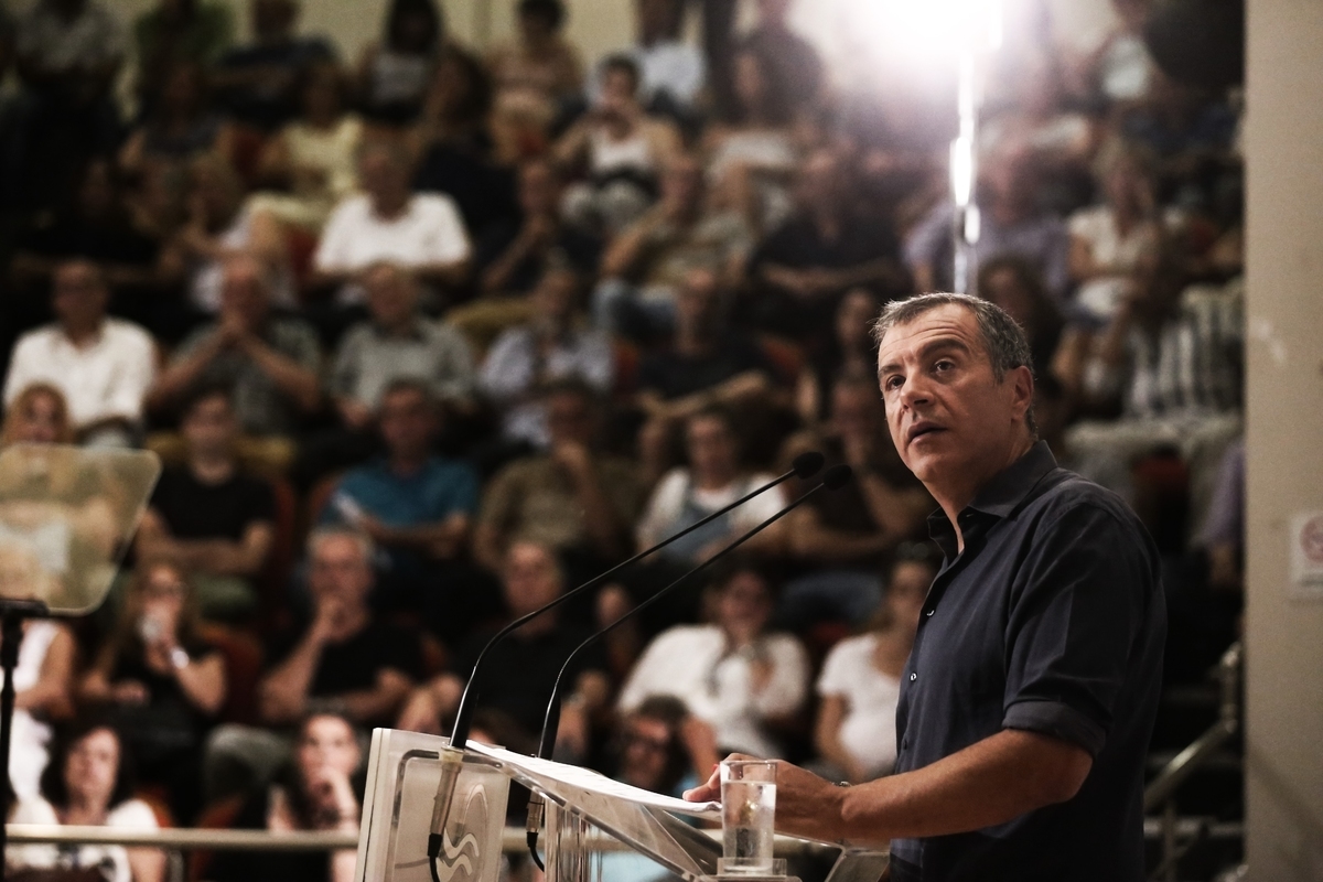 Ο αβάσταχτος λυρισμός του Σταύρου Θεοδωράκη
