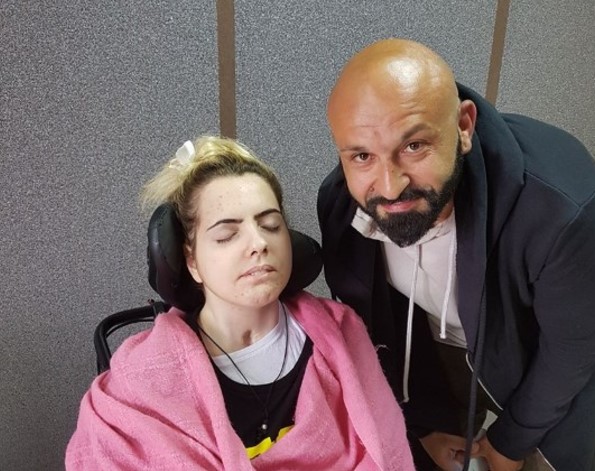 Ο Υπάτιος Πατμάνογλου συνάντησε την Ασπασία που πυροβολήθηκε από τον πατέρα της