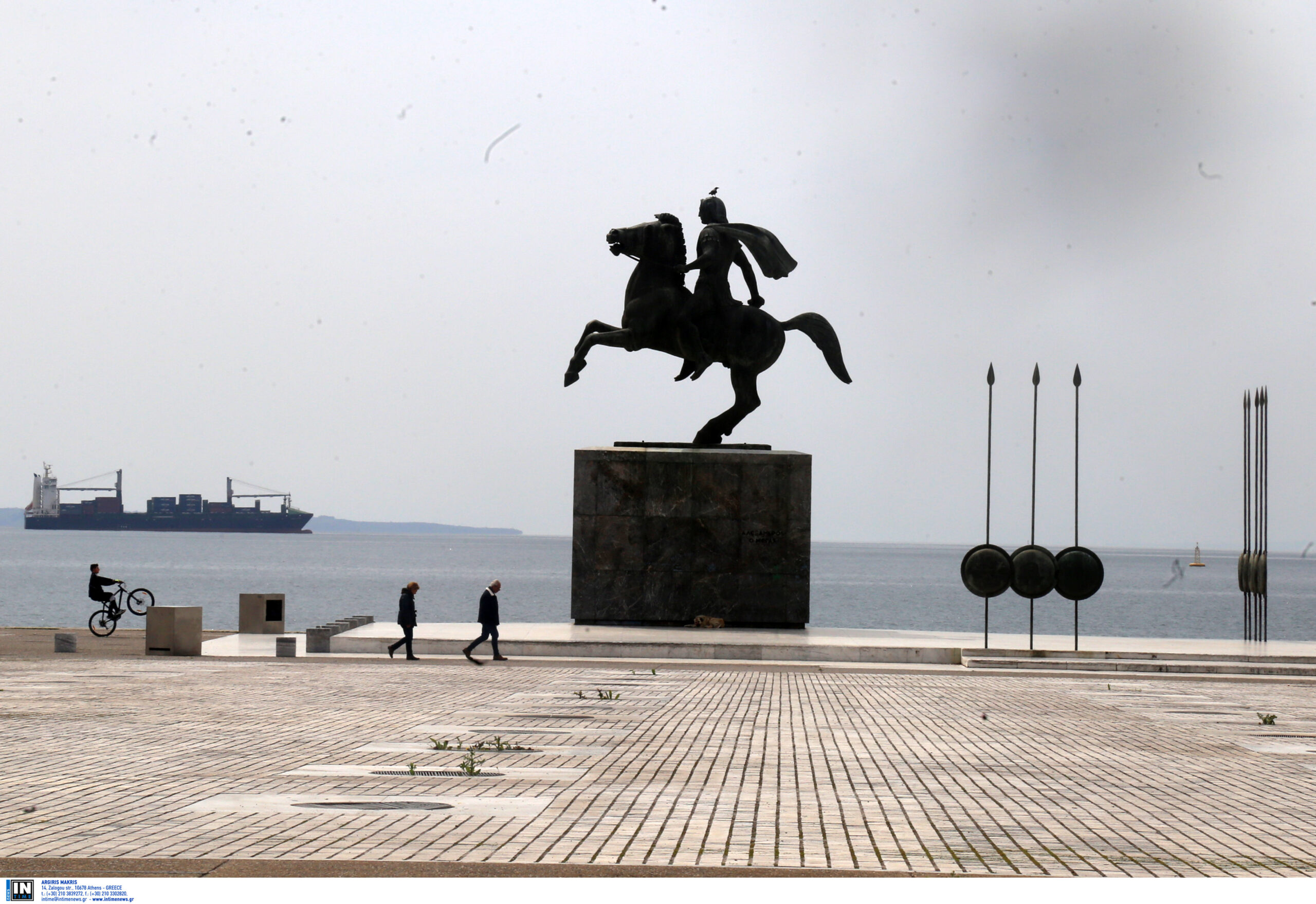 Θεσσαλονίκη: Προσήχθησαν Κύπριοι φοιτητές που επιχείρησαν να υψώσουν πανό για τα Βαρώσια
