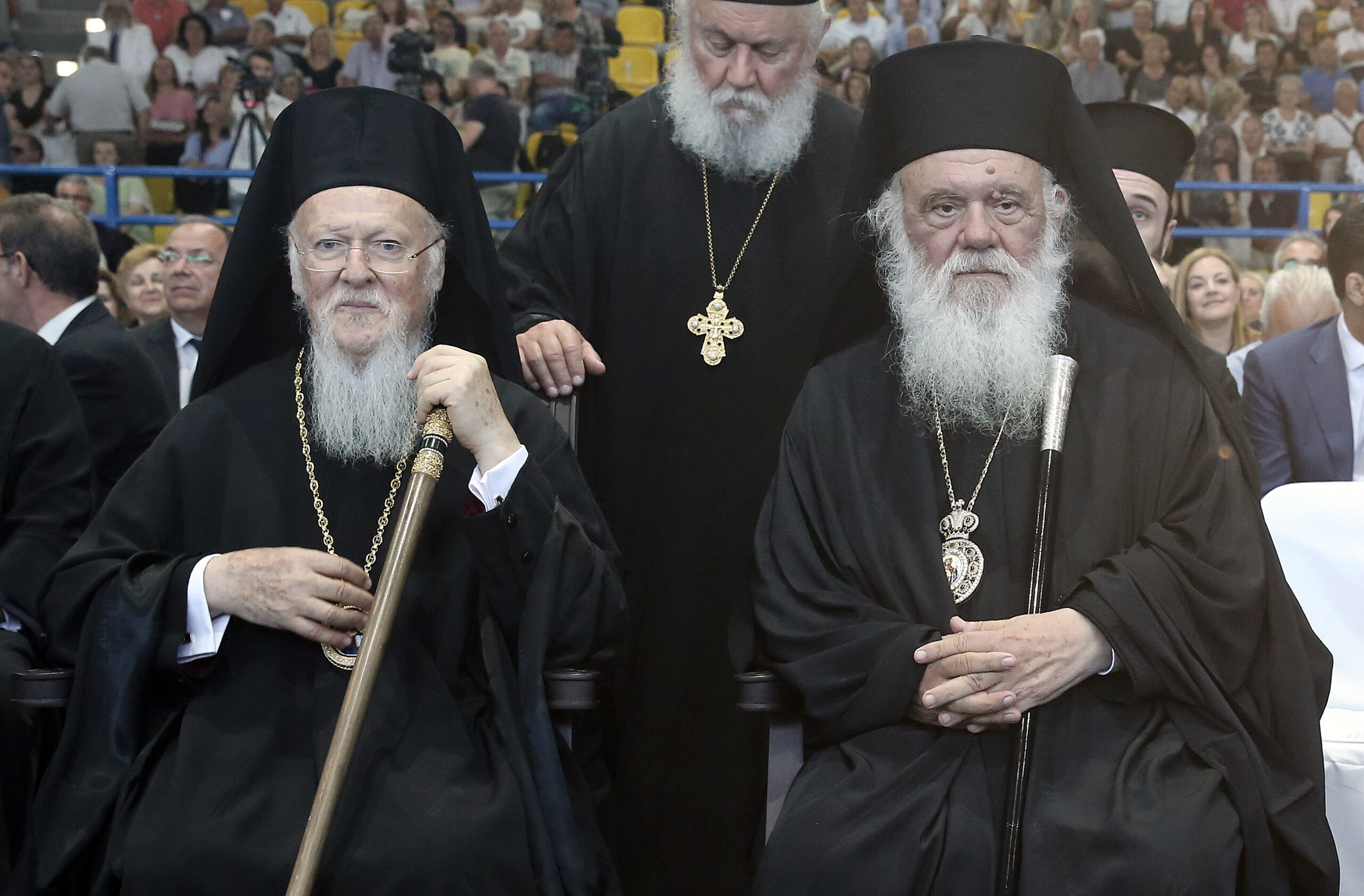 «Πυρά» Πατριαρχείου κατά Ιερώνυμου για το κτήμα Προμπονά