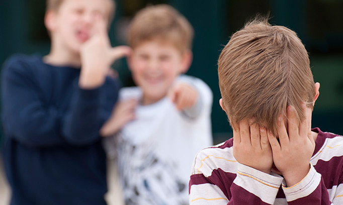 Νέο περιστατικό bullying σε σχολείο – Καταγγελία μητέρας: «Χτυπούσαν τον γιο μου κάθε μέρα, του έσπασαν χέρι και πόδι»