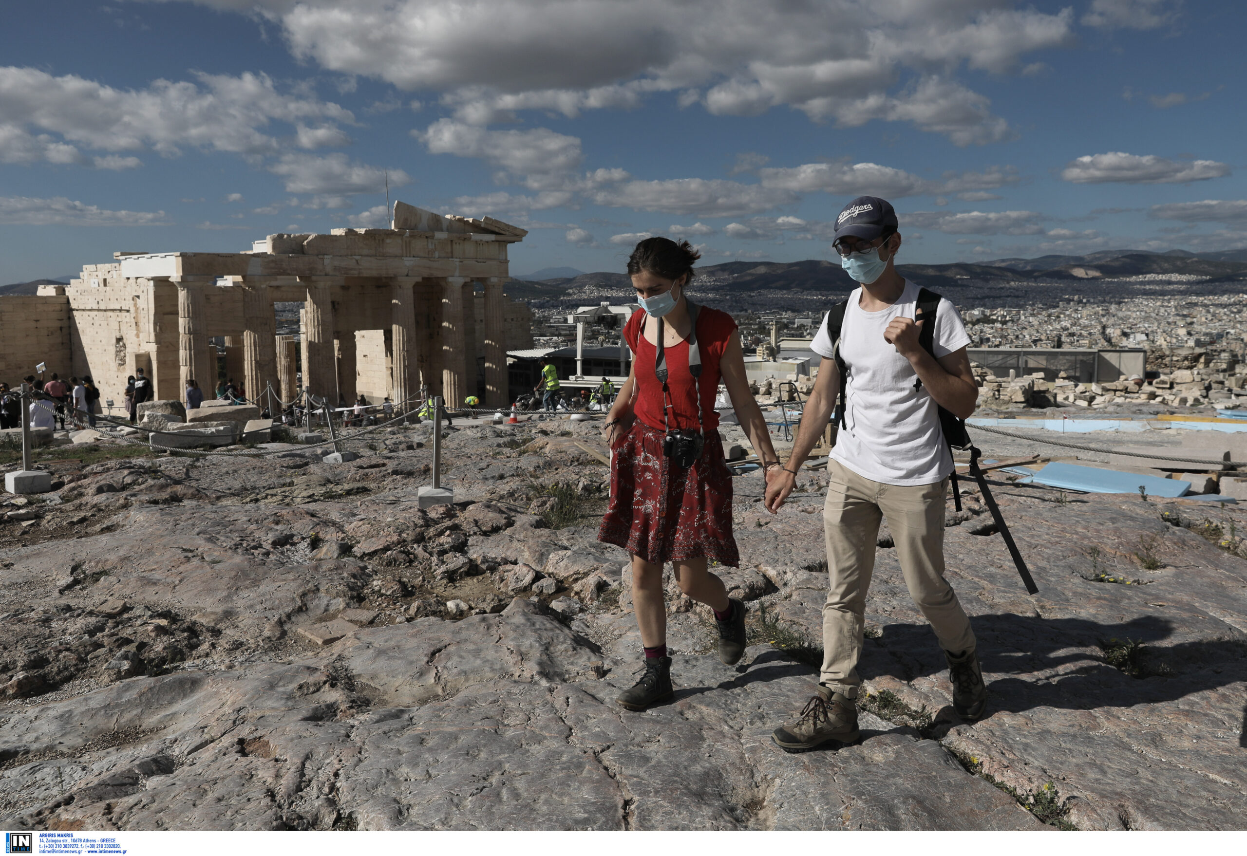 Διαβατήριο εμβολιασμού: Μετά τη Δανία και τη Σουηδία και η Βρετανία σχεδιάζει να υιοθετήσει την ελληνική πρόταση