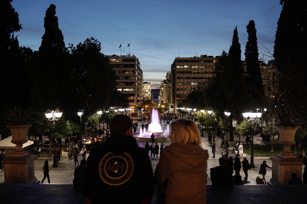 Οι Έλληνες νέοι οι πιο απογοητευμένοι στην Ευρώπη – Το 82% πιστεύoυν πως η ζωή τους θα χειροτερέψει