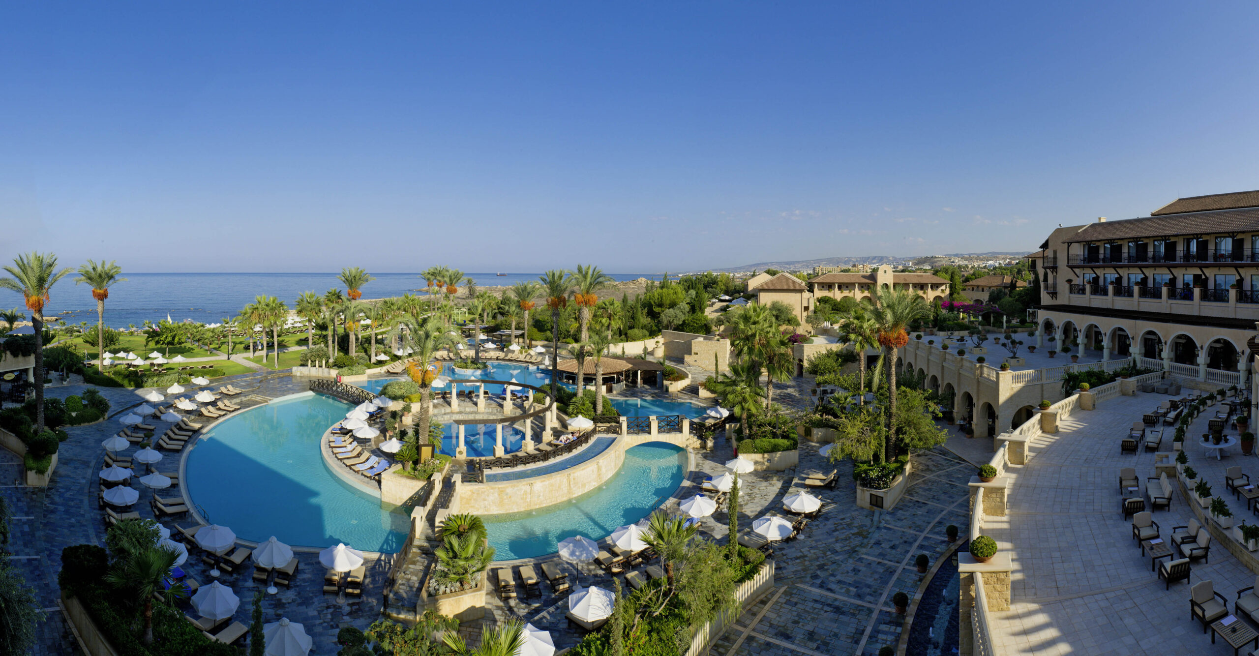 Καλοκαιρινές διακοπές στο Elysium Hotel στην Πάφο της Κύπρου