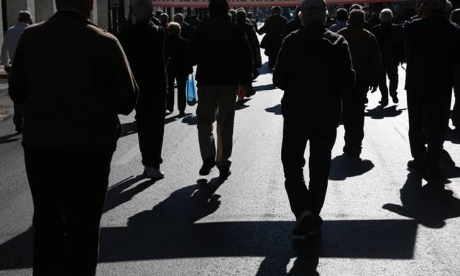 ΣΕΒ: «Αγκάθι» ο αριθμός των αυτοαπασχολούμενων στην Ελλάδα