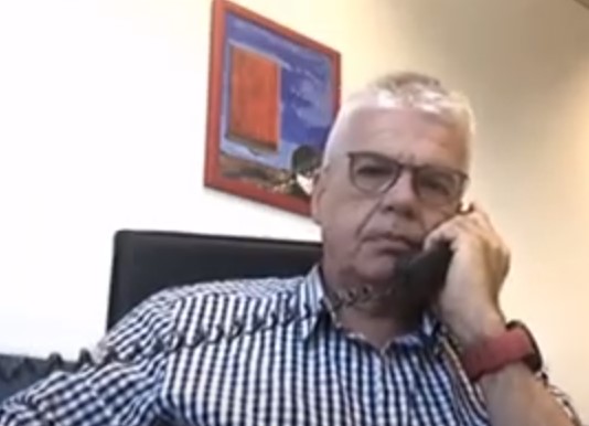 Καθηγητής Γώγος στο «Εκτός Γραμμής»: «Δεν θα απαλλαγούμε εύκολα από τον κορωνοϊό – Έχουμε μια προειδοποιητική βολή»