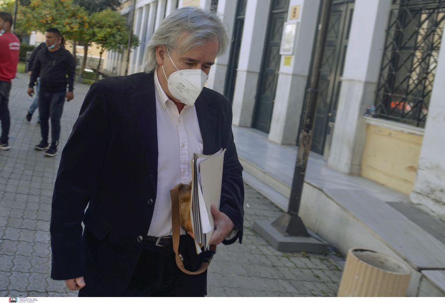 Πάτρα: Ραγίζει καρδιές ο γιατρός Ανδρέας Ηλιάδης – «Για τα τρία αγγελούδια που δεν πρόλαβαν να μεγαλώσουν»