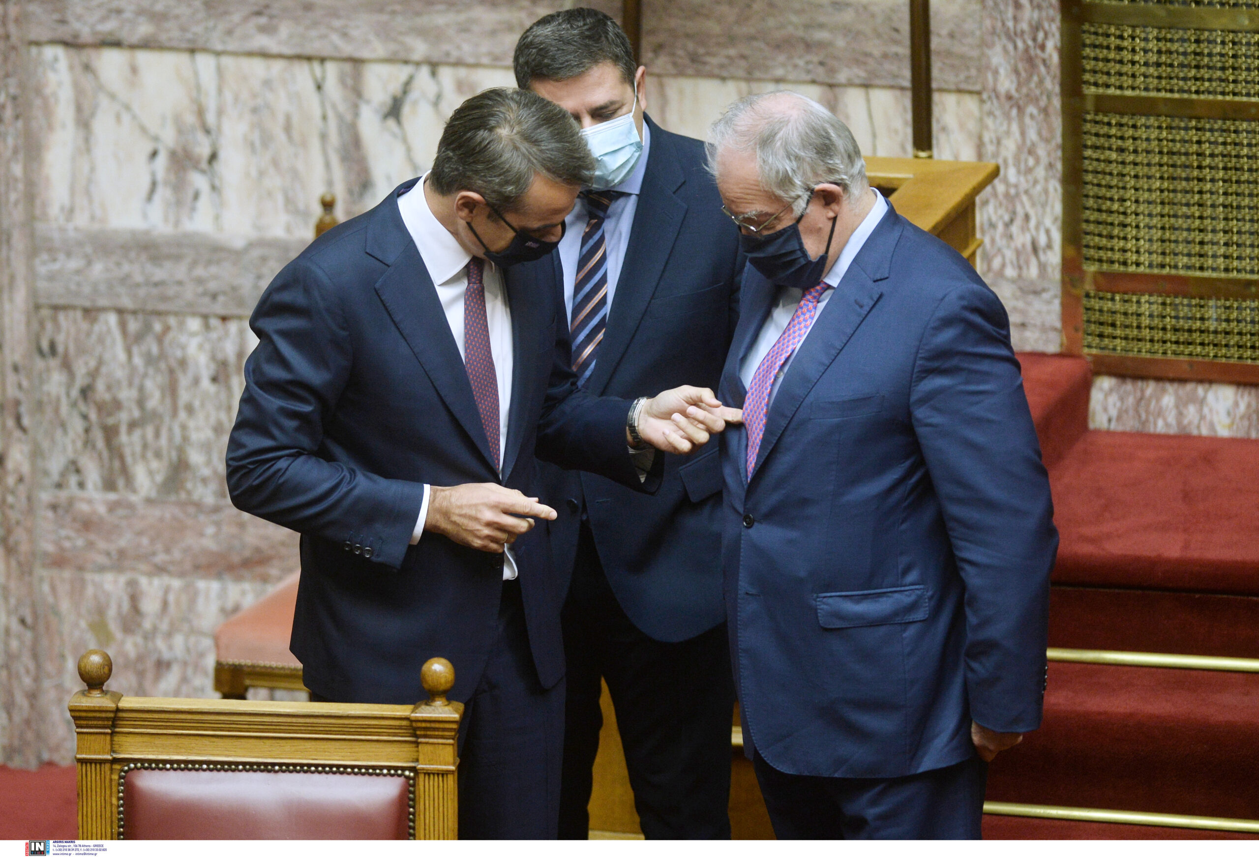 Η σύγκριση της γραβάτας