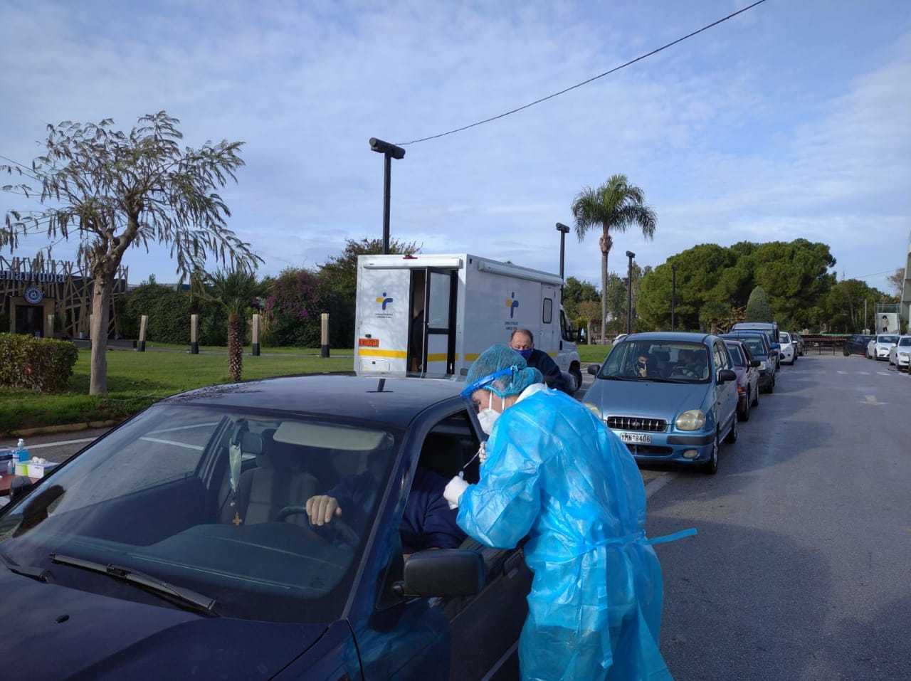 Κορωνοϊός: Τι εδειξαν τα rapid test του Σαββάτου μέσα από το αυτοκίνητο – Πού θα πραγματοποιούνται την Κυριακή