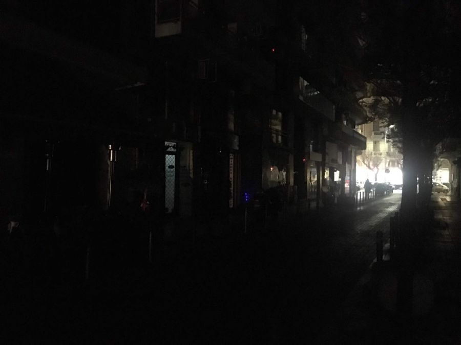 Βυθίστηκε στο σκοτάδι το κέντρο της Θεσσαλονίκης
