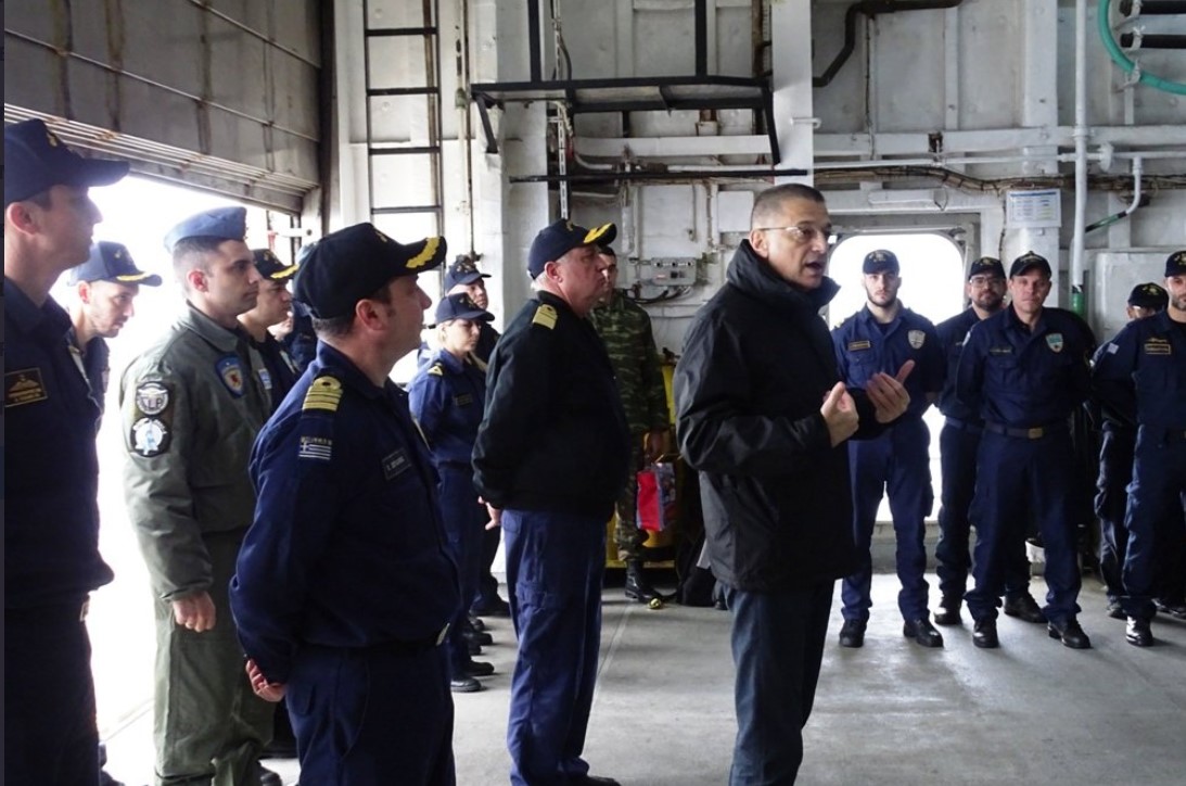 Σε Κίναρο και φρεγάτα «ΑΙΓΑΙΟΝ» ο υφυπουργός Άμυνας, Αλκ. Στεφανής