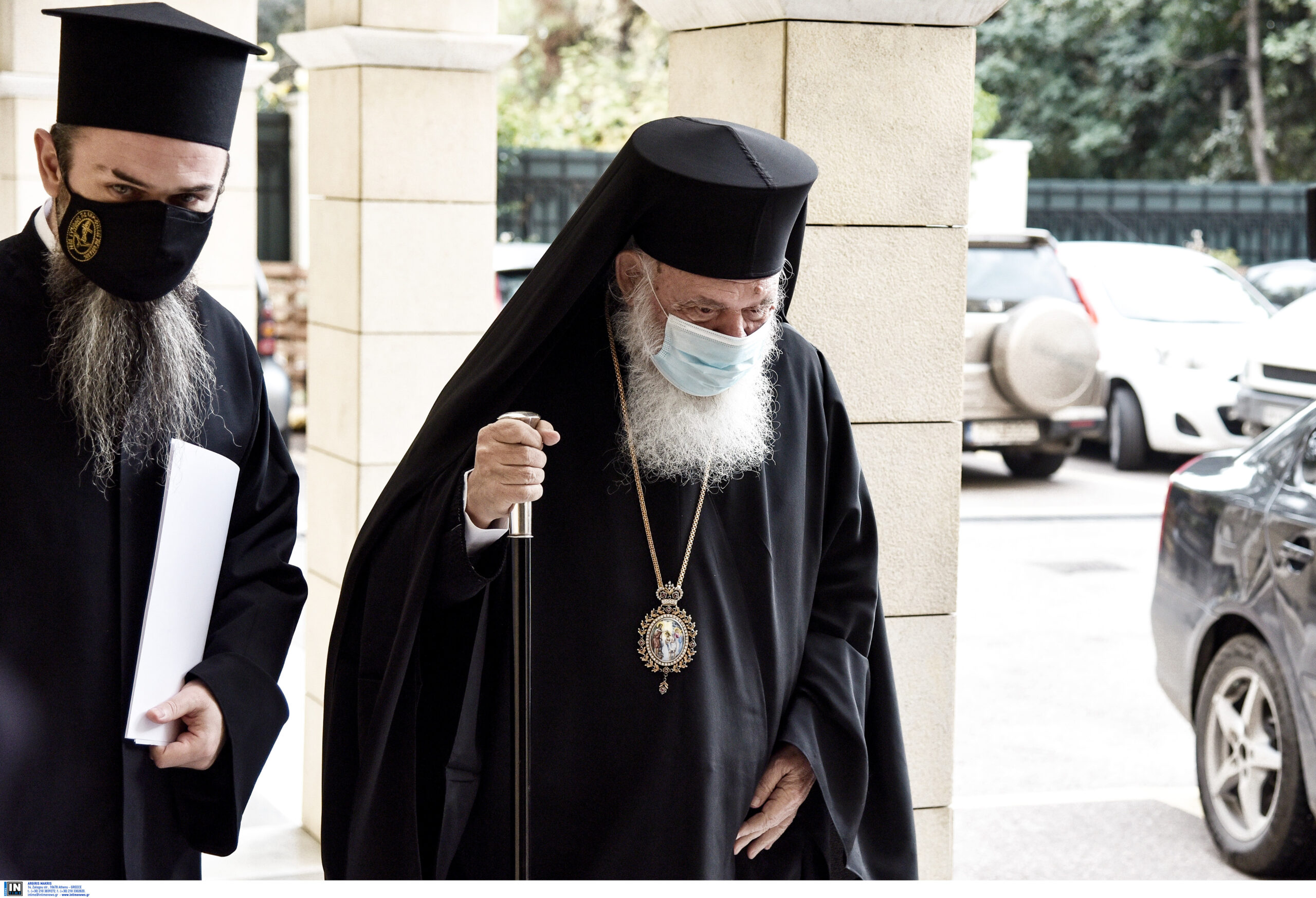Στα άκρα η κόντρα Εκκλησίας- Κυβέρνησης ενόψει Θεοφανίων: Επιμένουν στο άνοιγμα των ναών