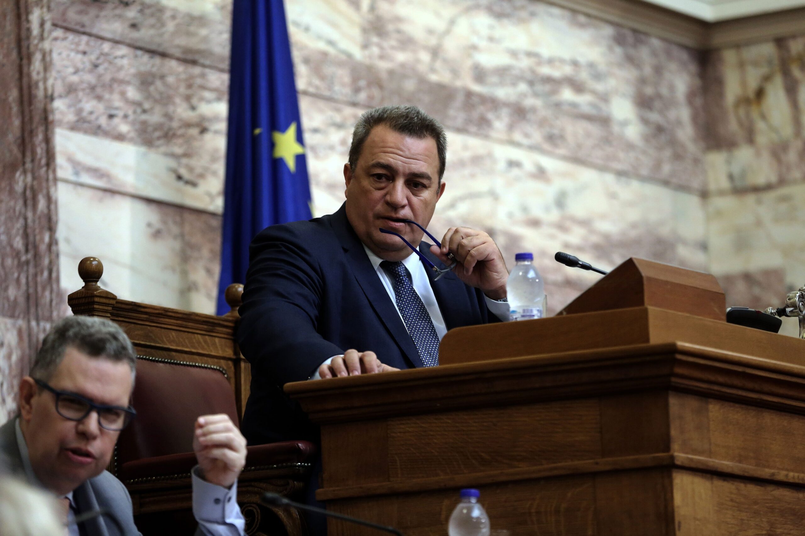 Ανοιχτή την υπερψήφιση της διάταξης για νομοθέτηση μετά από λαϊκή πρωτοβουλία, αφήνει η ΝΔ