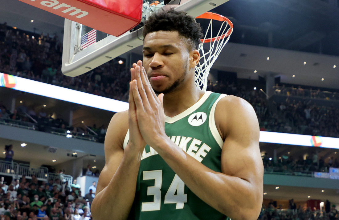NBA: Απελπιστικά μόνος ο Γ. Αντετοκούνμπο – Συντριβή από τους Σέλτικς και αποκλεισμός για τους Μπακς (Βίντεο)