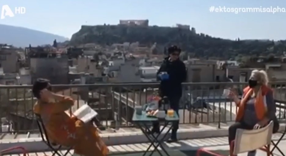 Μια ολόκληρη πολυκατοικία σε… καραντίνα – Διέξοδος η ταράτσα! (Βίντεο)
