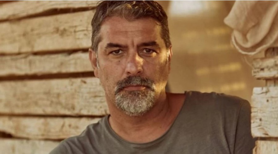Ο Βασίλης Μπισμπίκης βόλτα με τον γιο του – Η φωτογραφία που ανέβασε