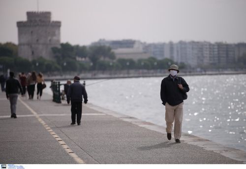 Συναγερμός στη Θεσσαλονίκη: Θετικοί στον κορωνοϊό «σπάνε» την καραντίνα – Πονοκέφαλος στις υγειονομικές αρχές