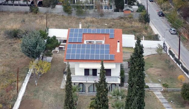 Οι 8 πιο κοινές παρανοήσεις σχετικά με τα φωτοβολταϊκά για κατοικίες