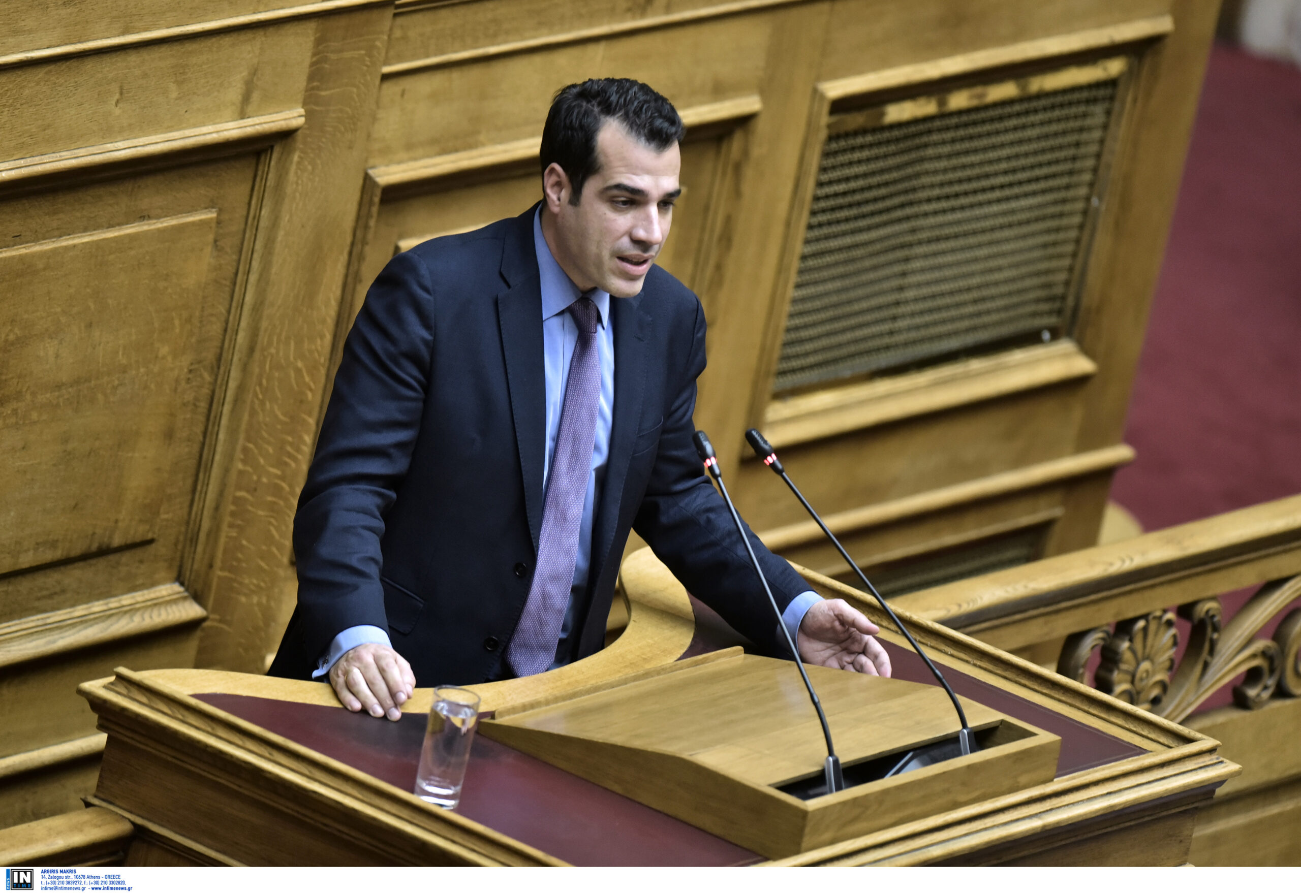Πλεύρης: Απόλυση και πρόστιμο 5.000 ευρώ για τα πλαστά πιστοποιητικά – Απέδωσε η υποχρεωτικότητα