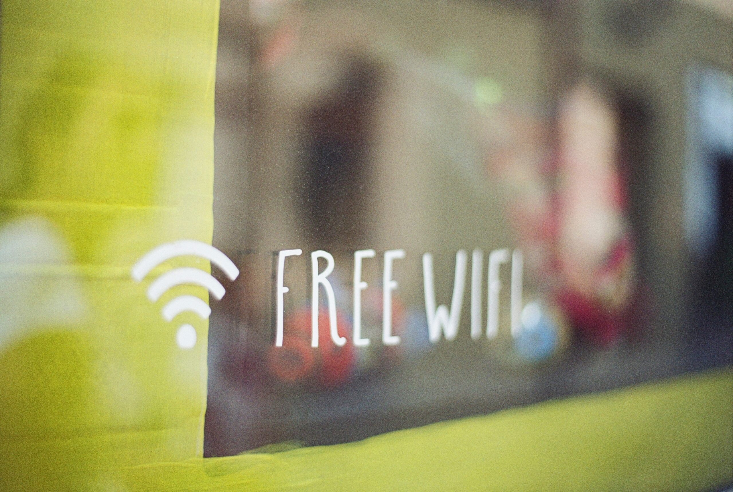 Wi-Fi GR: Έρχονται χιλιάδες hotspots σε ολόκληρη τη χώρα – Το Δημόσιο σε διαδικασία ψηφιοποίησης