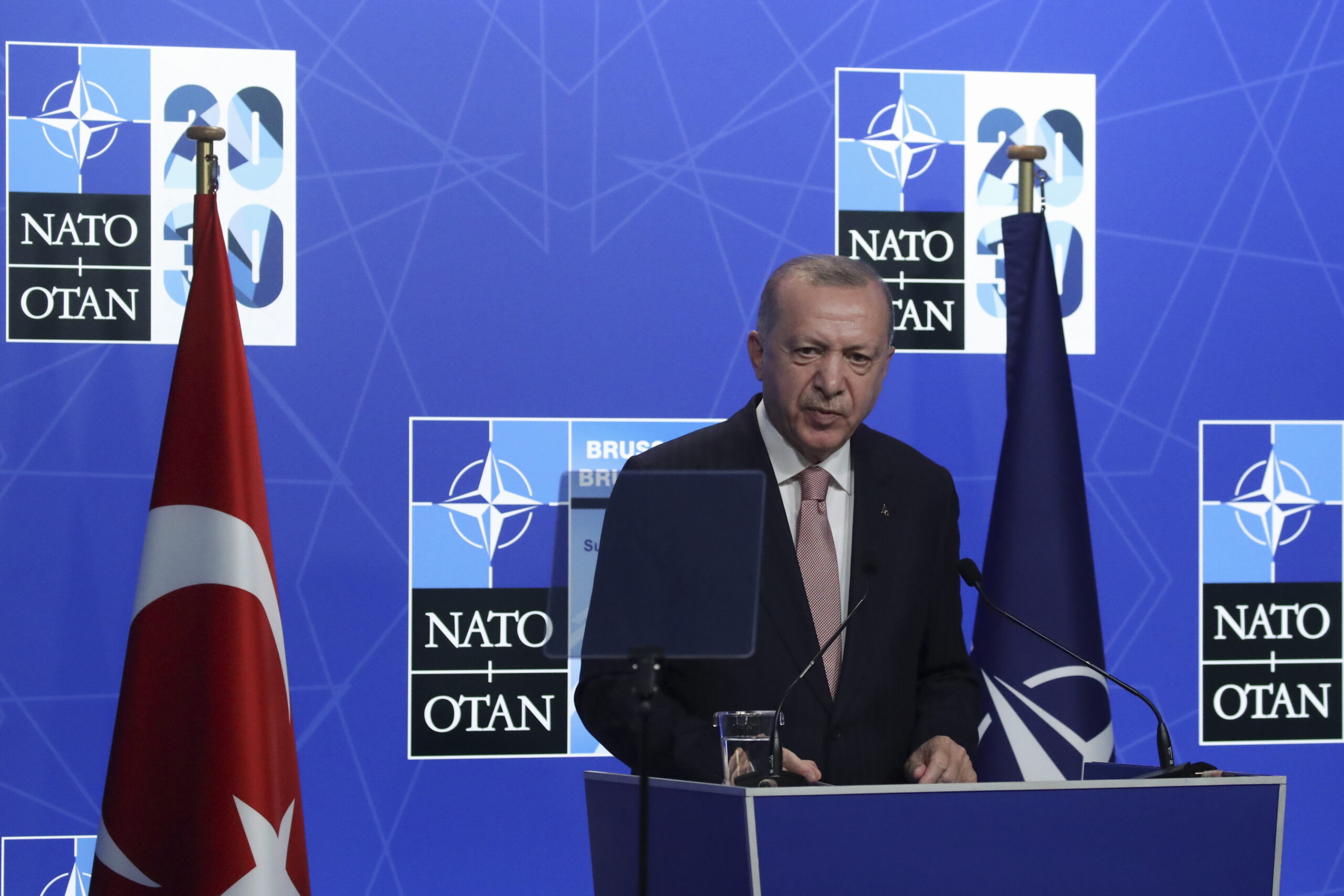 Ερντογάν σε Μητσοτάκη: «Δεν υπάρχει λόγος να μπαίνουν τρίτοι ανάμεσα μας»