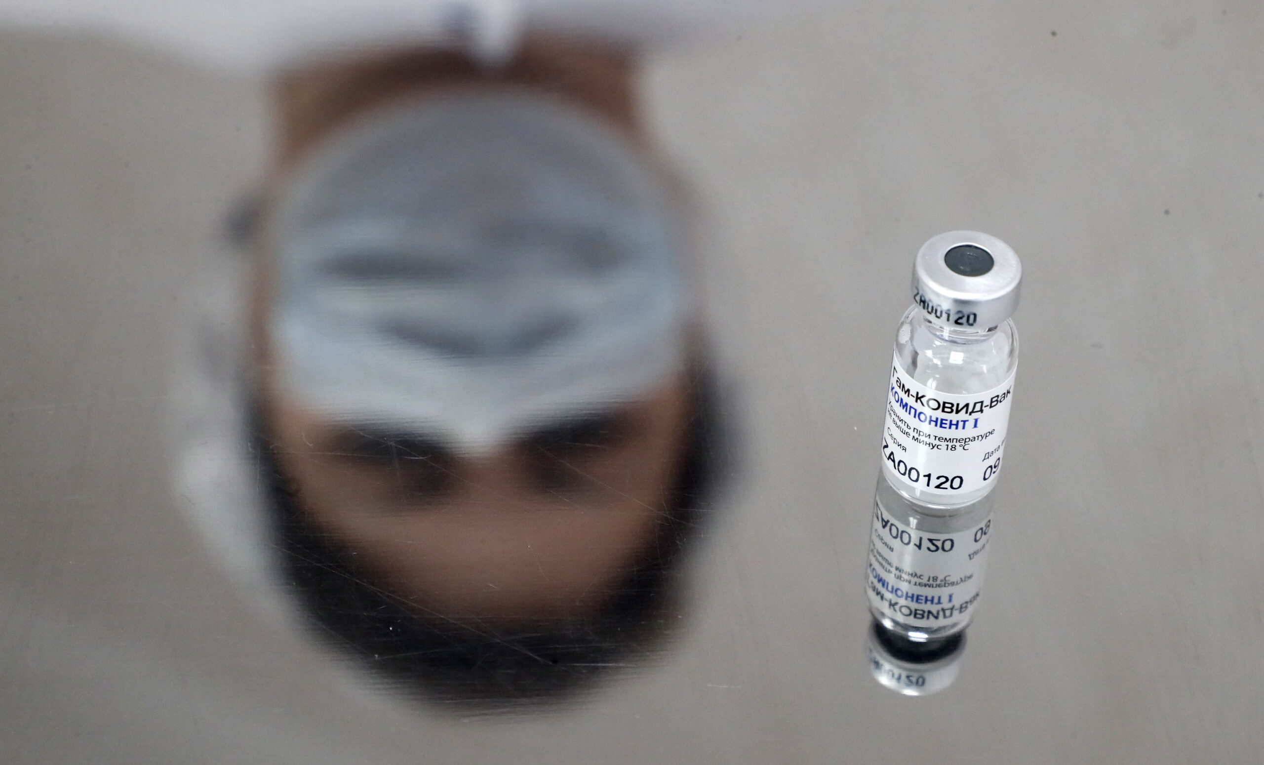 Κορωνοϊός: Έλληνας καρδιολόγος στο Μαϊάμι από τους πρώτους που εμβολιάστηκαν – Τι είπε για τις παρενέργειες