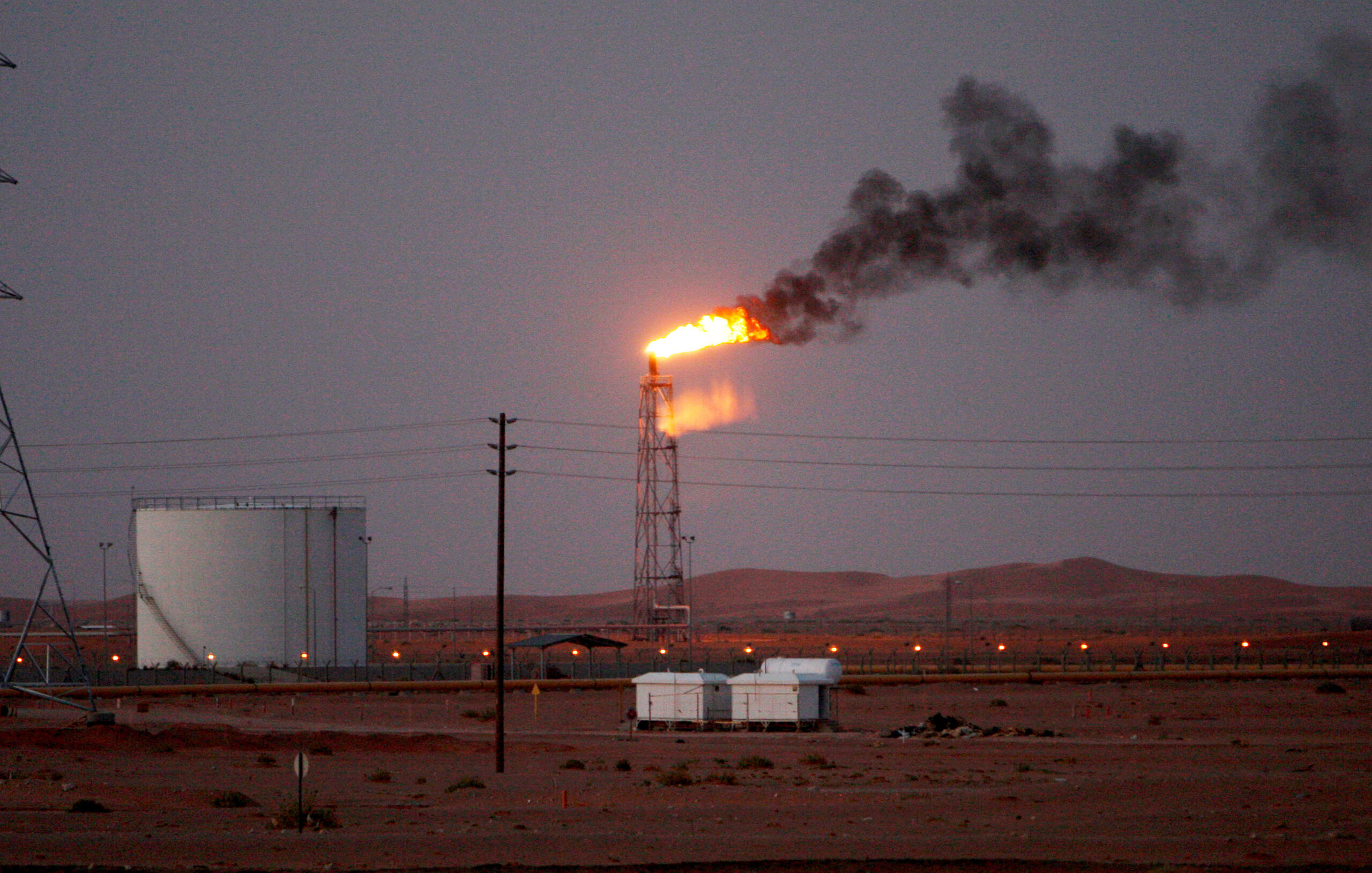 Ο πετρελαϊκός κολοσσός Saudi Aramco μπαίνει στο Χρηματιστήριο