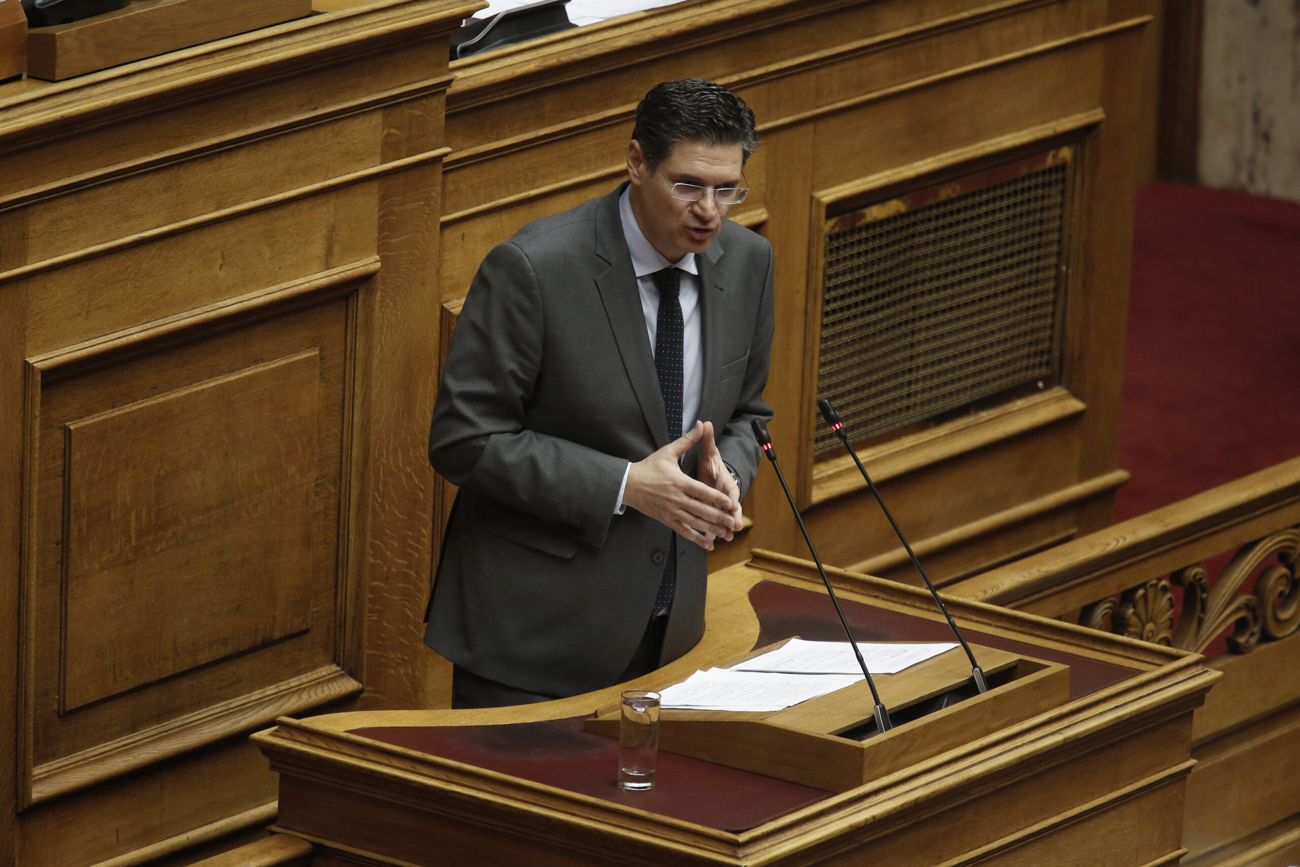 Βουλή: Άρση ασυλίας του βουλευτή του ΣΥΡΙΖΑ Καλαματιανού εισηγείται η Επιτροπή Δεοντολογίας