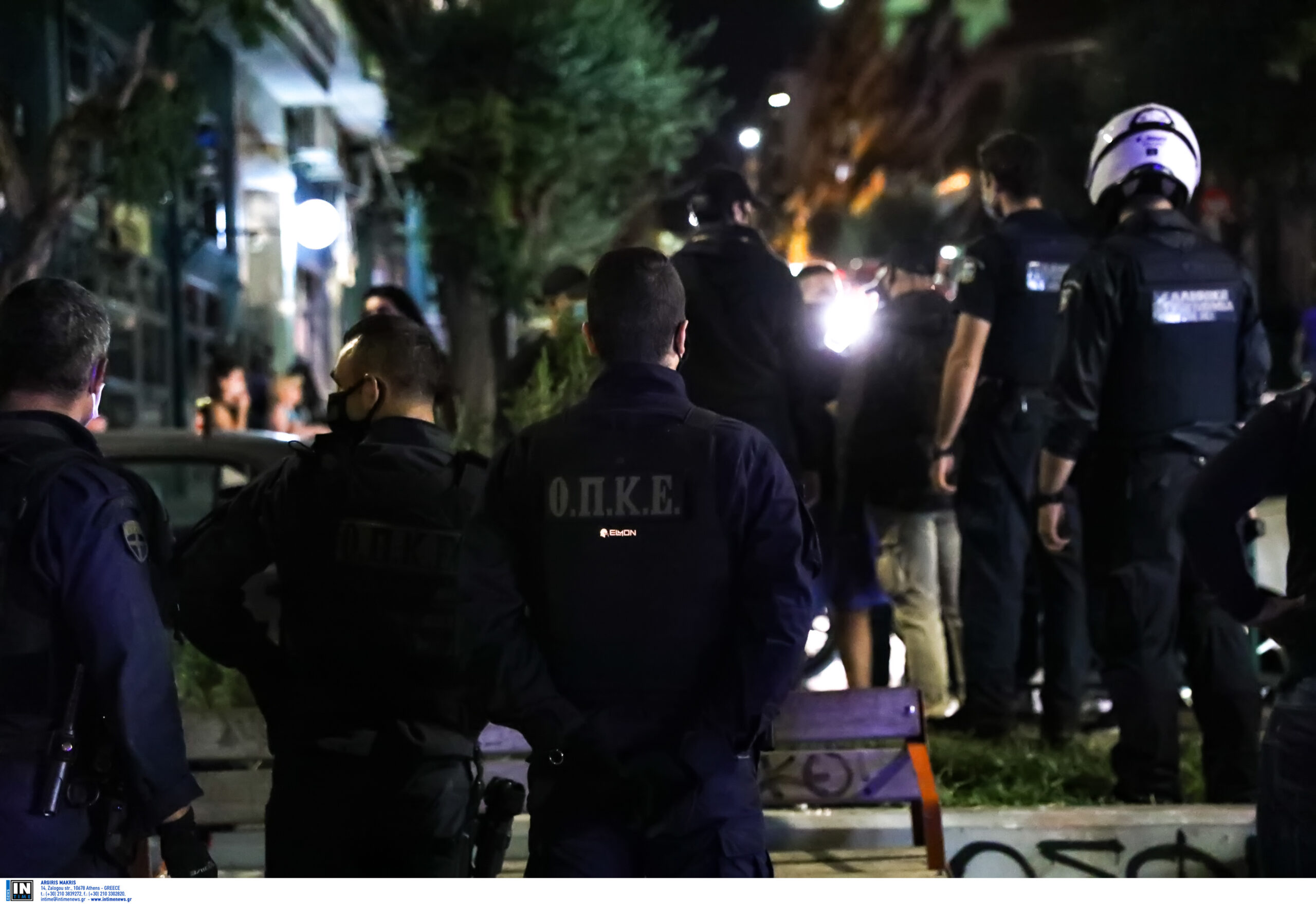 Κορωνοϊός: Η αύξηση των θανάτων και το «έμφραγμα» στις ΜΕΘ φέρνουν νέα μέτρα – Πονοκέφαλος οι γεμάτες πλατείες και τα prive πάρτι στην Αθήνα