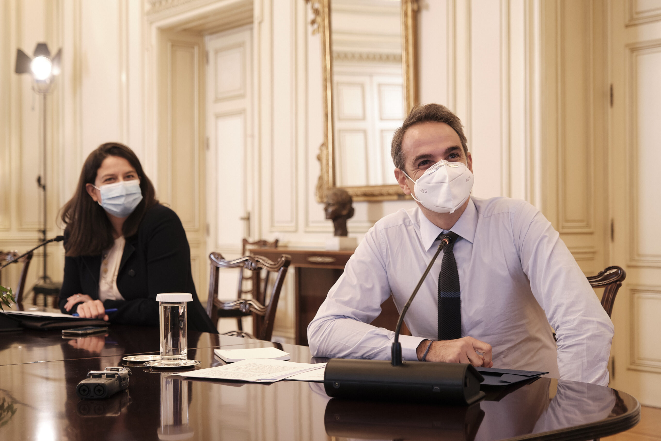 Μητσοτάκης και Κεραμέως παρουσιάζουν το «νέο σχολείο»: Αξιολόγηση εκπαιδευτικών, αυτονομία σχολικών μονάδων και εκκλησιαστική εκπαίδευση