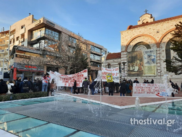Δολοφονία Αλκη: Σε εξέλιξη αντιφασιστικό συλλαλητήριο στη Θεσσαλονίκη (φωτό – βίντεο)