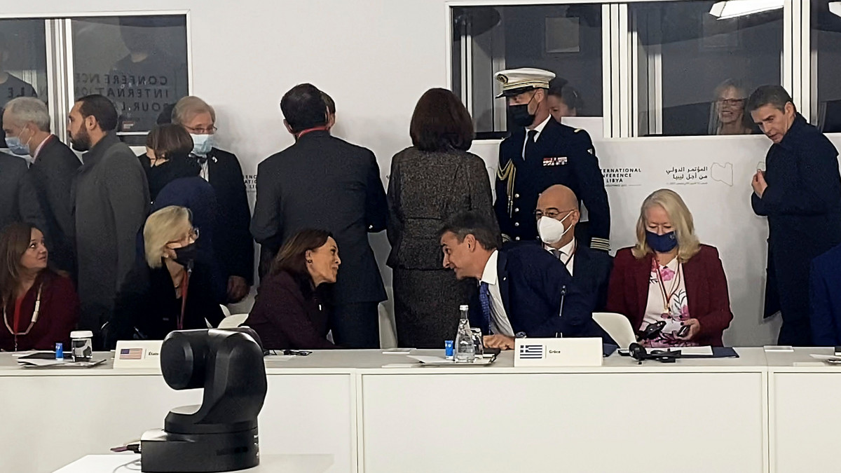 Γαλλία: Τετ α τετ  Κυριάκου Μητσοτάκη με Καμάλα Χάρις, στο Παρίσι