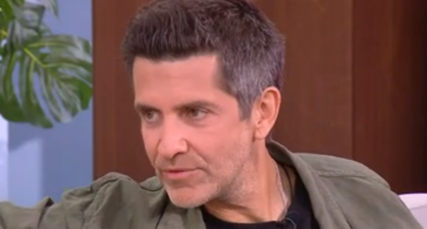 Φοίβος: «Δεν υπήρχε ποτέ κόντρα με τον Νίκο Καρβέλα, τον Νίκο τον αγαπώ»