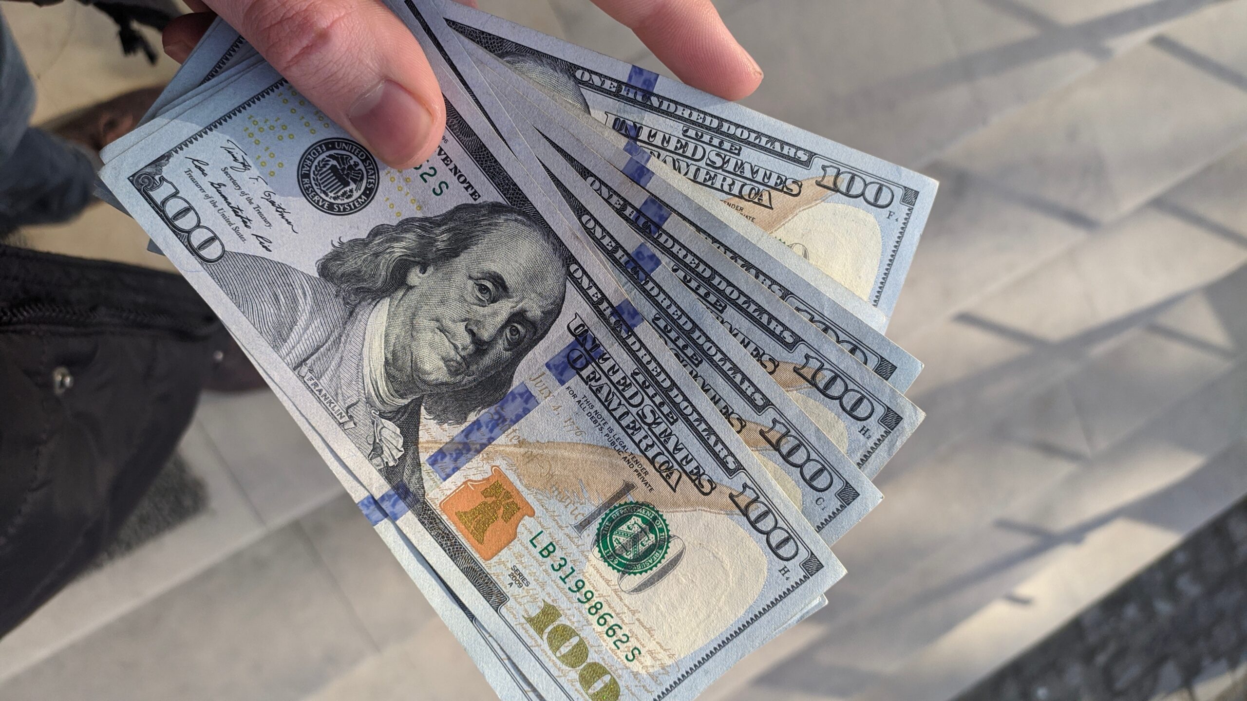 Federal Reserve: Μεγάλη αύξηση των επιτοκίων – Τρομάζει ο «μπαμπούλας» του πληθωρισμού