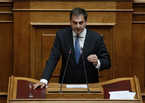 Απάντηση Θεοχάρη σε Νοτοπούλου: «Θα ήταν ικανή να κλείσει την Thomas Cook έξι μήνες νωρίτερα»