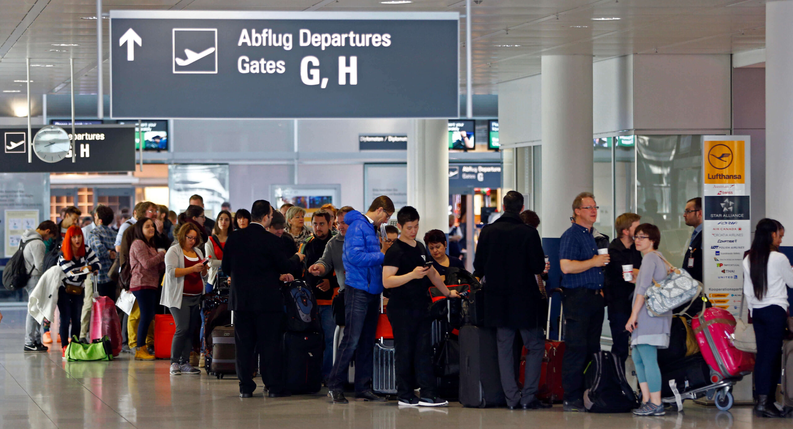 Αναστάτωση στα ευρωπαϊκά αεροδρόμια: Εκατοντάδες ακυρώσεις πτήσεων της Lufthansa και της Air France