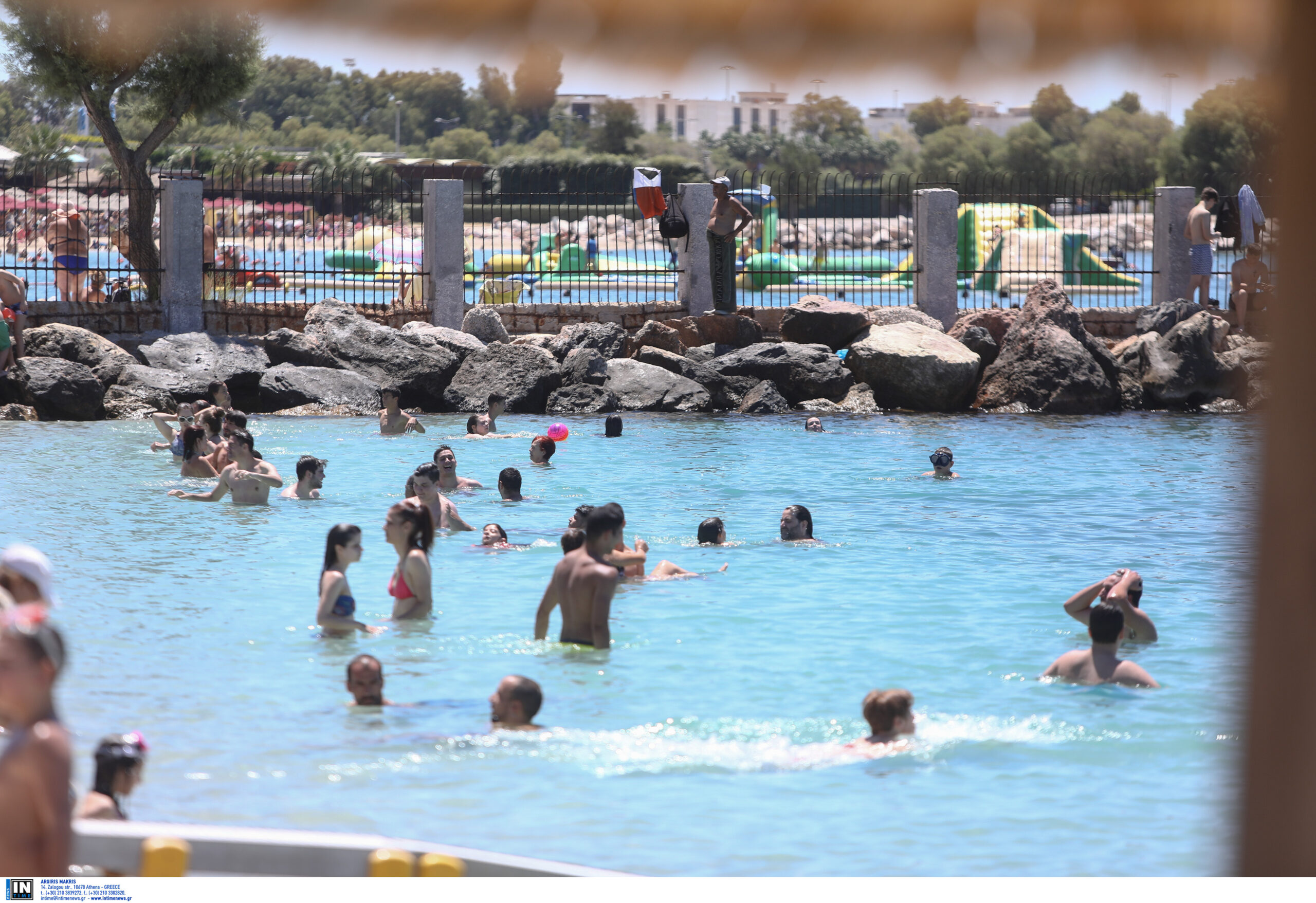 Παρολίγον τραγωδία στη Βουλιαγμένη: 6χρονη γλίτωσε στο παρά πέντε πνιγμό
