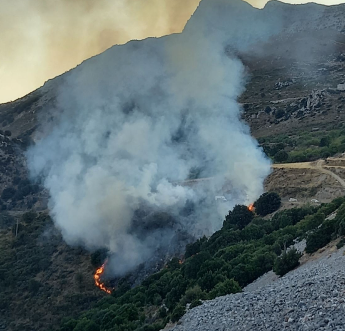 Φωτιά στο Λασίθι – Μεγάλη κινητοποίηση της Πυροσβεστικής – Πού έχει διακοπεί το ρεύμα