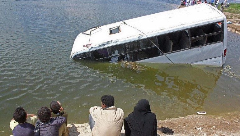 Σφοδρή σύγκρουση λεωφορείου με φορτηγό στο Κάιρο: 14 νεκροί και 42 τραυματίες