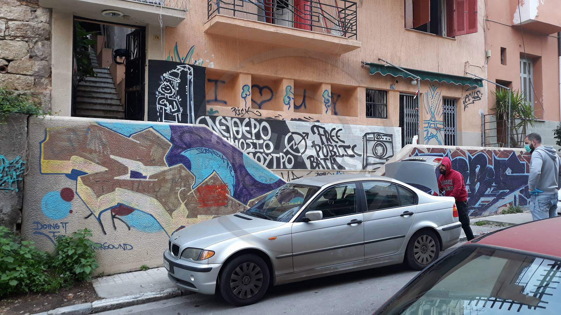 Επιχειρήσεις της ΕΛ.ΑΣ σε καταλήψεις σε Εξάρχεια και Κουκάκι – Δέκα προσαγωγές