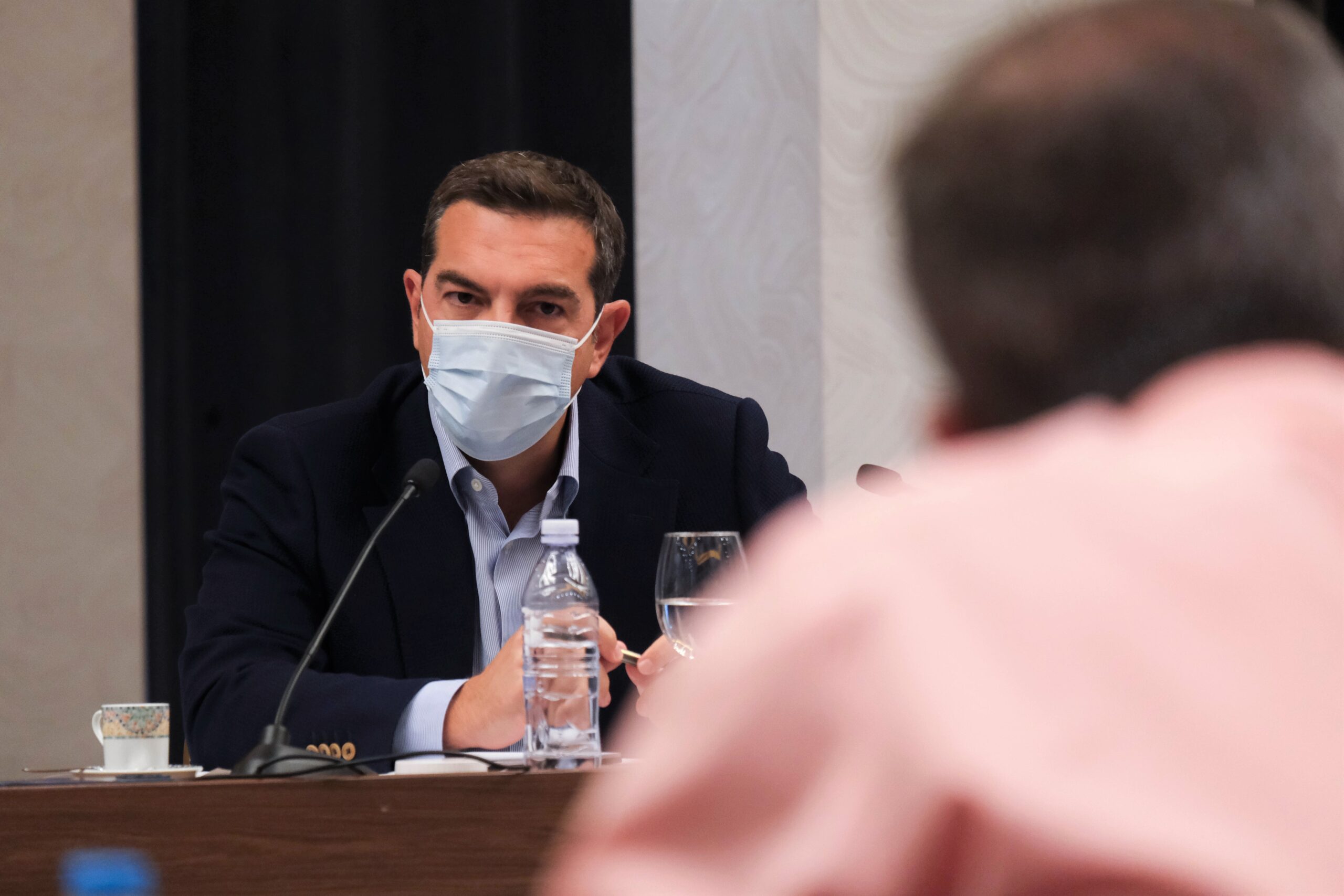 Τσίπρας: Εγκληματική η στρατηγική της κυβέρνησης περί αυτορρύθμισης της αγοράς – 5+1 μέτρα για να μπει φρένο στην ακρίβεια