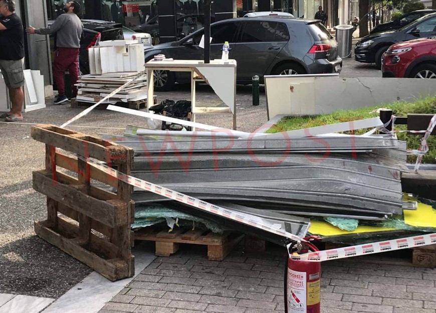 Μπούκαραν με ΙΧ σε κατάστημα στο Περιστέρι – «Χτύπησαν» για δεύτερη φορά την ίδια επιχείρηση