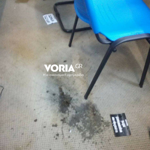 Εισβολή αντιεξουσιαστών σε συνέδριο στο ΠΑΜΑΚ – Πέταξαν αμπούλες
