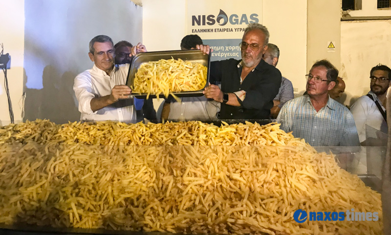 Νέο ρεκόρ Γκίνες για την μεγαλύτερη μερίδα τηγανητές πατάτες στη Νάξο!
