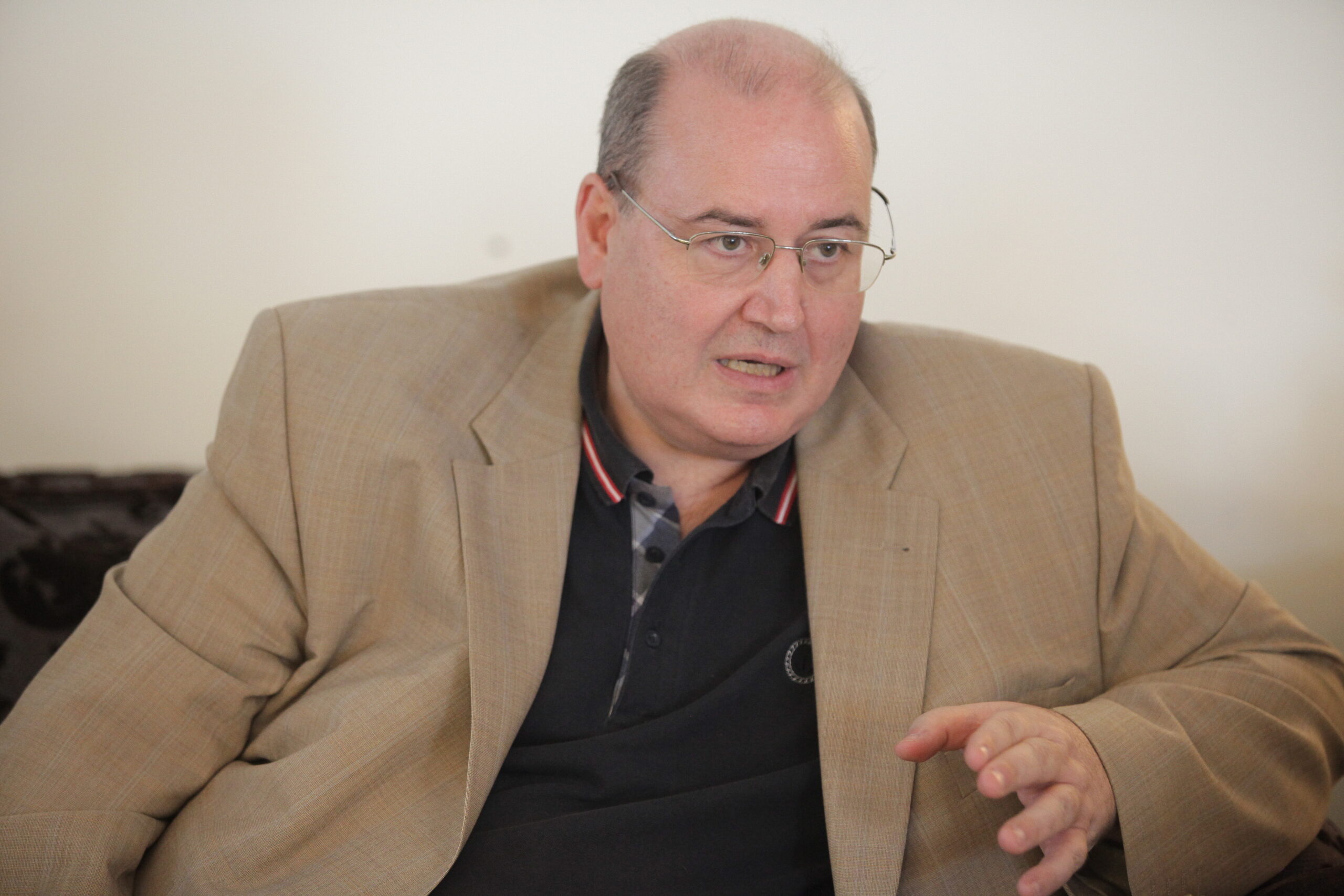 Ο Νίκος Φίλης σε ρόλο «αριστερού ψάλτη»