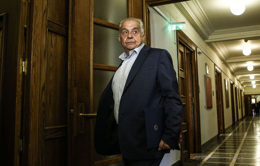 Α. Φλαμπουράρης: Στο Μαξίμου σήμερα δεν υπάρχουν τροχήλατες βαλίτσες