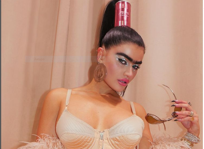 Σοφία Χατζηπαντελή: Ποζάρει γυμνή και το Instagram την αποθεώνει