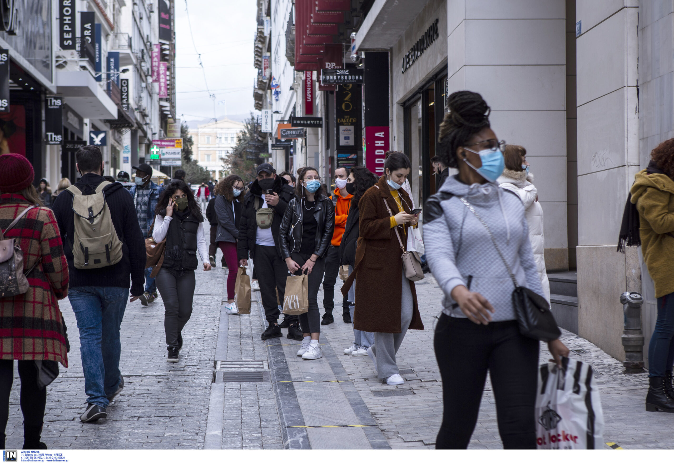 Νέα μελέτη: Σε μακρά Covid-19 μπορεί να οδηγήσουν και οι λοιμώξεις σε εμβολιασμένους