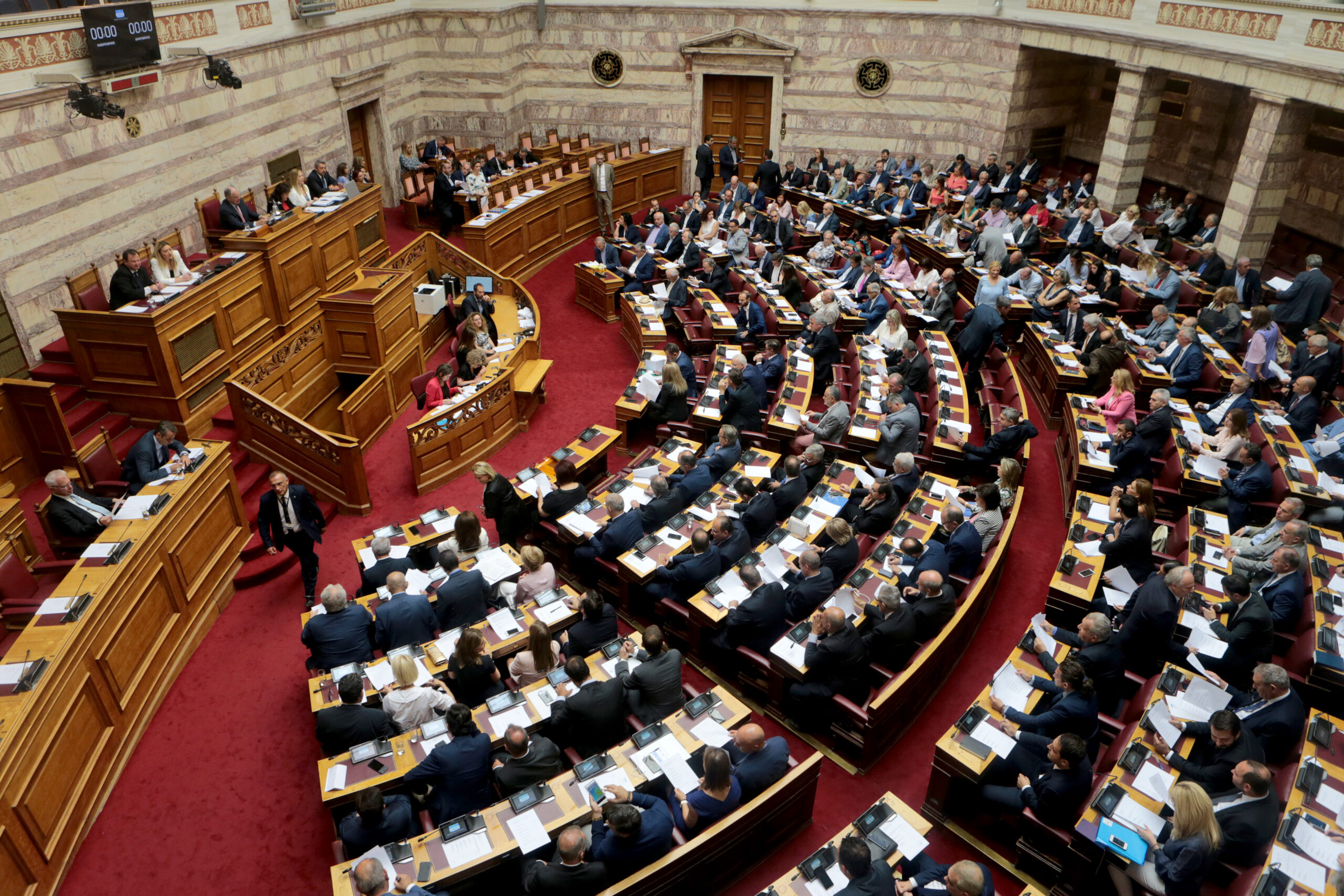 Βουλή: Ψηφίστηκε το σχέδιο «ΗΡΑΚΛΗΣ» – «Οχι» από την αντιπολίτευση