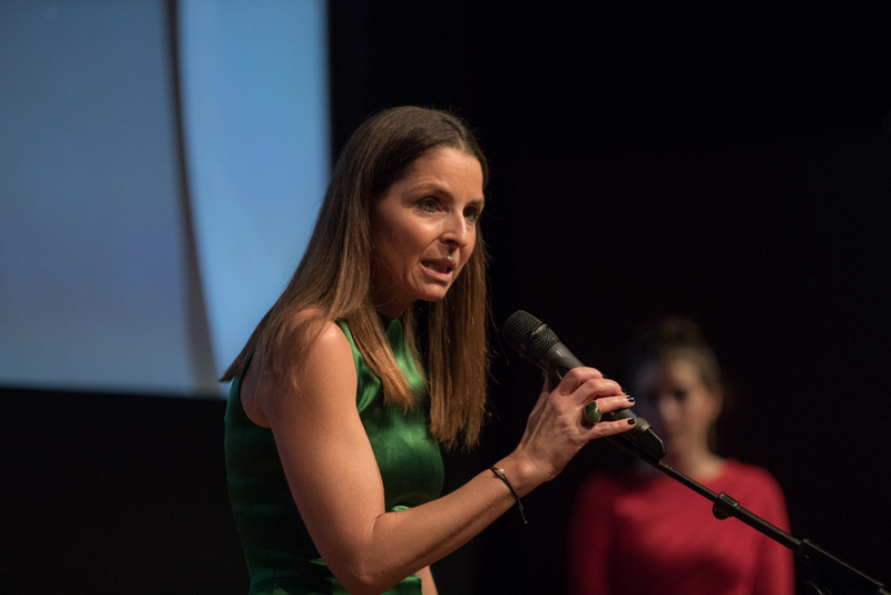 Με άρωμα… γυναίκας τα Holmes στα Greek International Women Awards